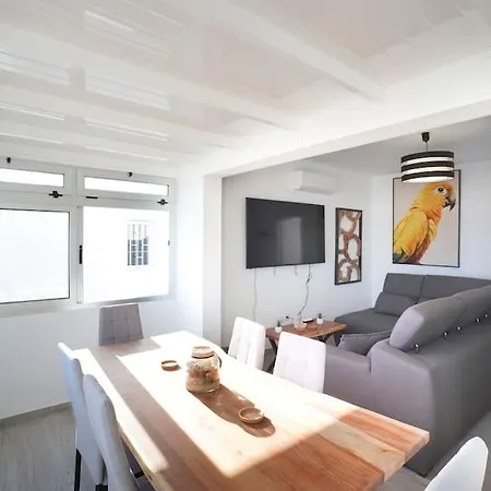 Rooftop Sea View With Jacuzzi And A/c Apartment Puerto del Carmen (Lanzarote)