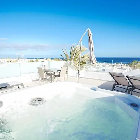 Rooftop Sea View With Jacuzzi And A/c
