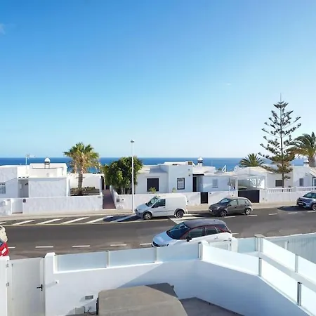 Daire Rooftop Sea View With Jacuzzi And A/c Puerto del Carmen (Lanzarote)
