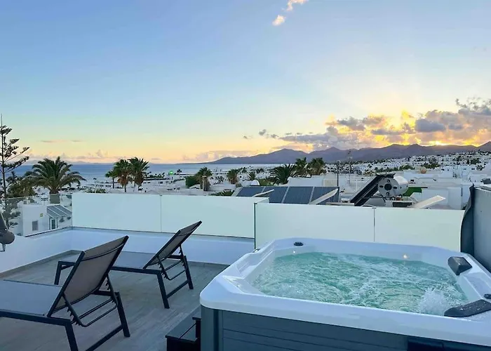 公寓 Rooftop Sea View With Jacuzzi And A/c