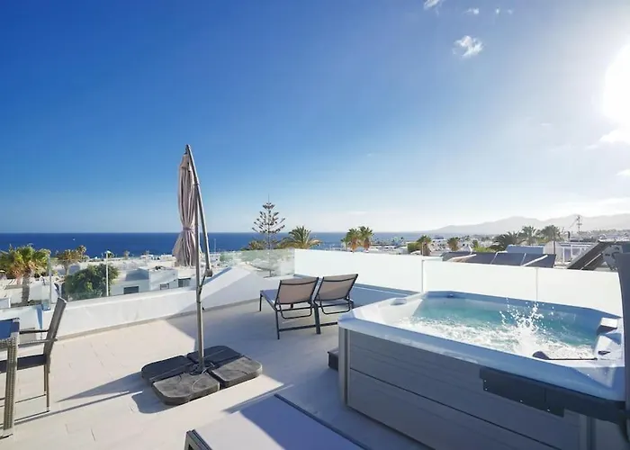 Rooftop Sea View With Jacuzzi And A/c Apartment Puerto del Carmen (Lanzarote)