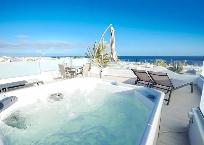 公寓 Rooftop Sea View With Jacuzzi And A/c