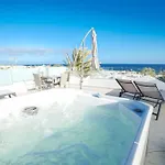 Διαμέρισμα Rooftop Sea View With Jacuzzi And A/c