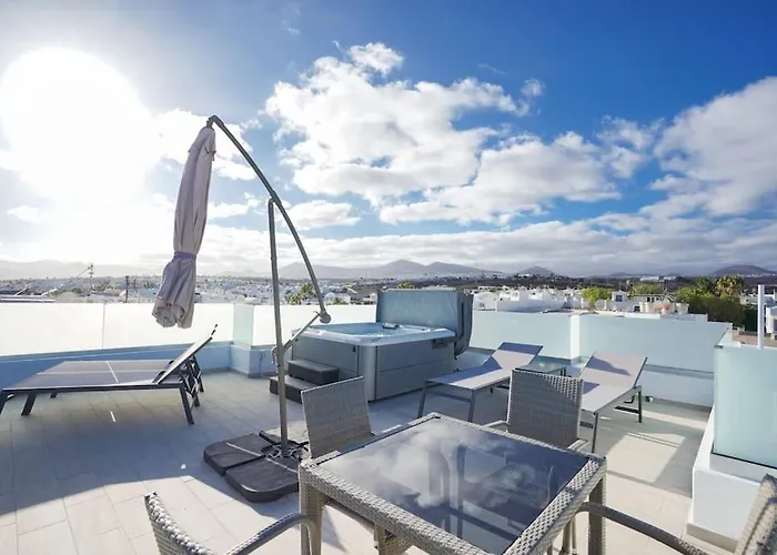 Rooftop Sea View With Jacuzzi And A/c