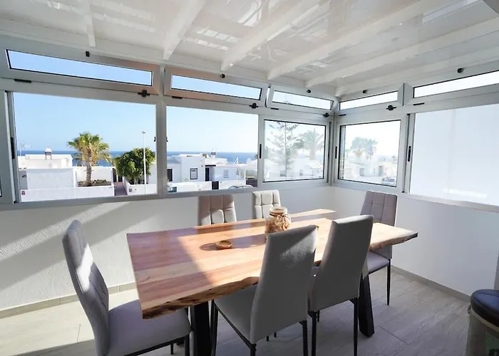 Rooftop Sea View With Jacuzzi And A/c Apartament Puerto del Carmen (Lanzarote)